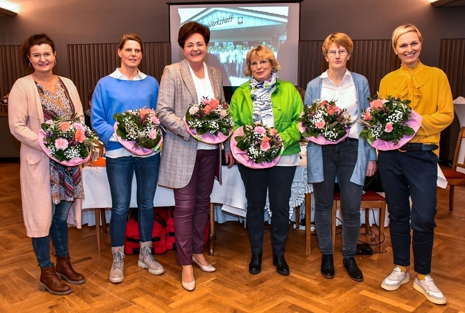 Foto vom Vorstand des Landfrauenvereins Holdorf